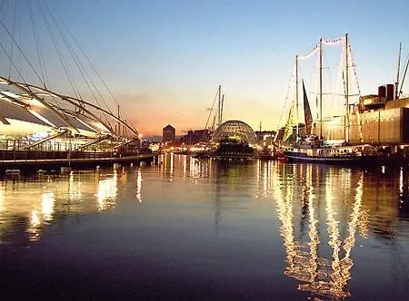 ספינת מלון Boats & Breakfast Porto Antico Fifty ג'נובה
